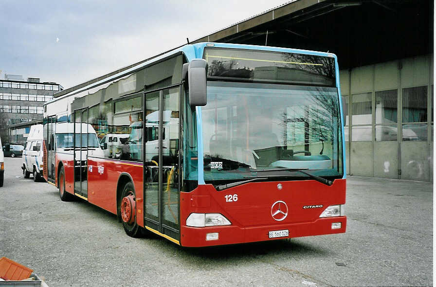 (044'731) - VB Biel - Nr. 126/BE 560'126 - Mercedes am 17. Februar 2001 in Biel, Zrichstrasse