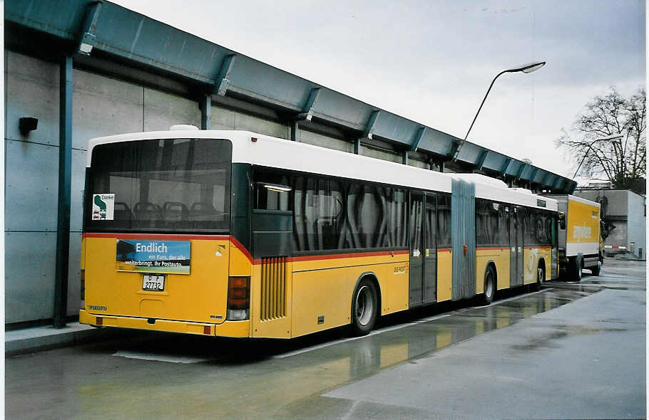 (045'222) - PTT-Regie - P 27'732 - Volvo/Hess am 11. Mrz 2001 in Bern, Postautostation