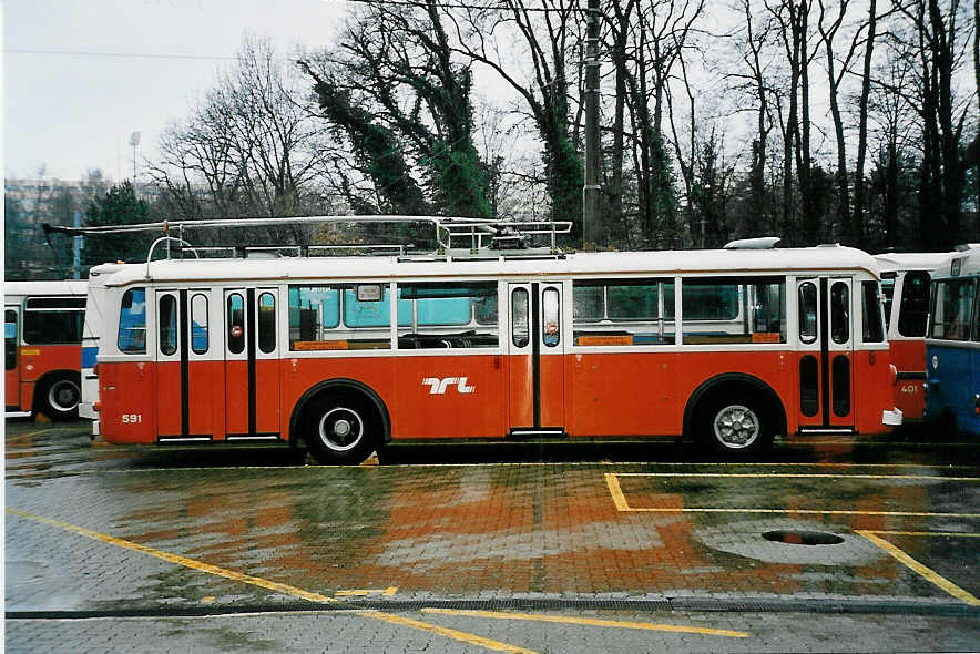 (045'336) - TL Lausanne - Nr. 591 - FBW/FFA Trolleybus (ex TPG Genve Nr. 852; ex VBZ Zrich Nr. 91) am 11. Mrz 2001 in Lausanne, Dpt Borde