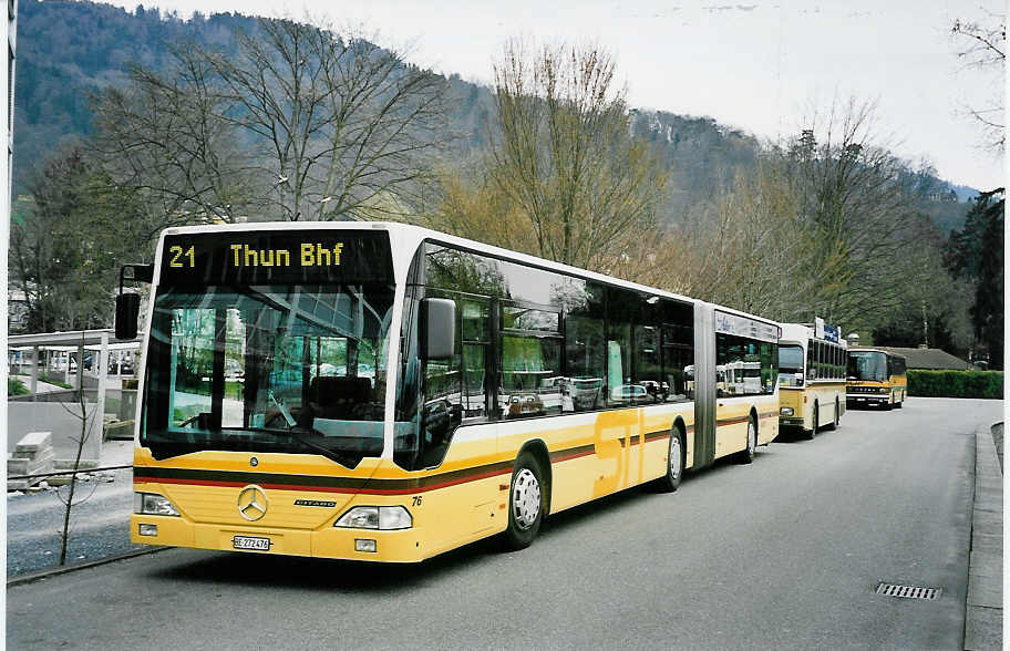 (045'614) - STI Thun - Nr. 76/BE 272'476 - Mercedes am 3. April 2001 bei der Schifflndte Thun