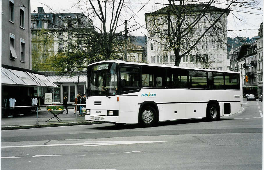 (045'811) - Funi-Car, Biel - Nr. 2/BE 424'202 - NAW/R&J (ex Binggeli, Erlach Nr. 1) am 19. April 2001 in Biel, Zentralplatz