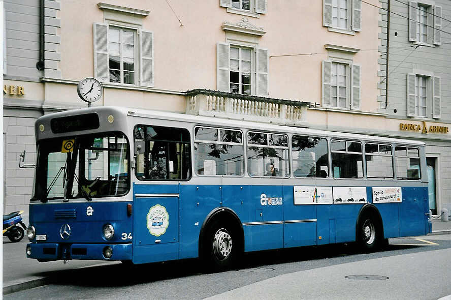 (045'935) - ACT Lugano - Nr. 34/TI 137'047 - Mercedes/Vetter (ex Nr. 4) am 23. April 2001 in Lugano, Piazza Manzoni