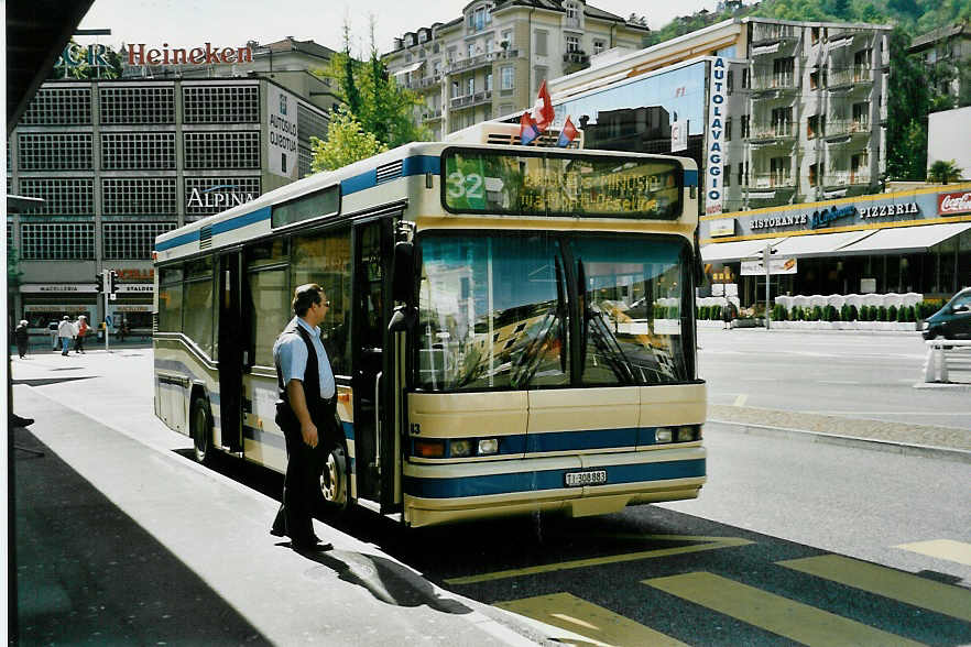 (046'314) - FART Locarno - Nr. 83/TI 308'883 - Neoplan am 24. April 2001 beim Bahnhof Locarno