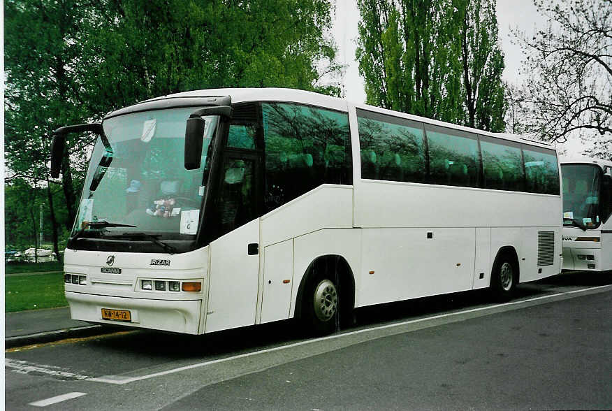 (046'501) - Aus Holland: KW-14-12 - Scania/Irizar am 5. Mai 2001 in Thun, Lachen