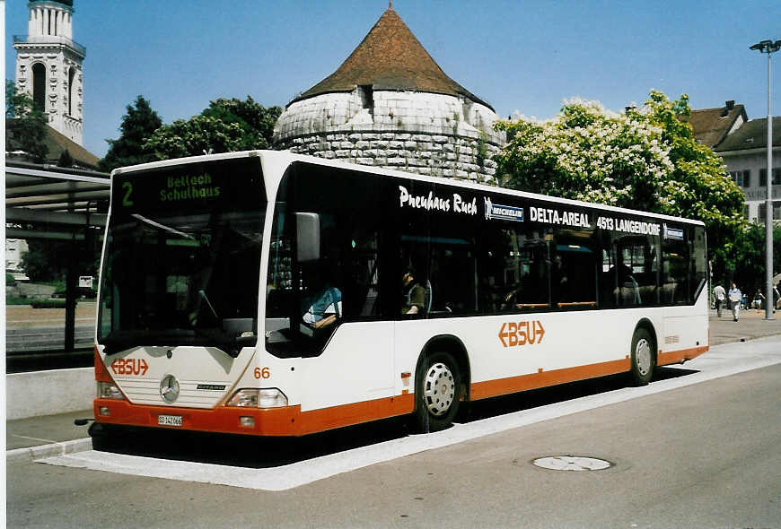 (047'426) - BSU Solothurn - Nr. 66/BE 142'066 - Mercedes am 23. Juni 2001 in Solothurn, Amthausplatz