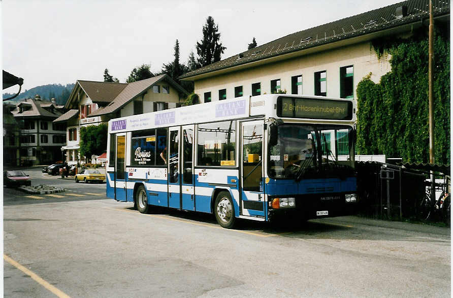(047'631) - AOE Langnau - Nr. 9/BE 387'470 - Neoplan am 9. Juli 2001 beim Bahnhof Langnau