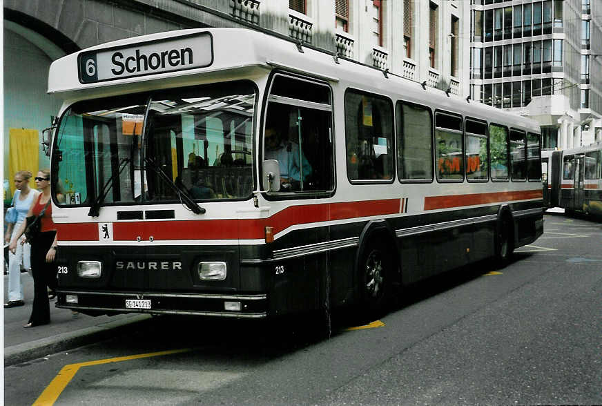 (047'730) - VBSG St. Gallen - Nr. 213/SG 141'213 - Saurer/Hess am 10. Juli 2001 beim Bahnhof St. Gallen