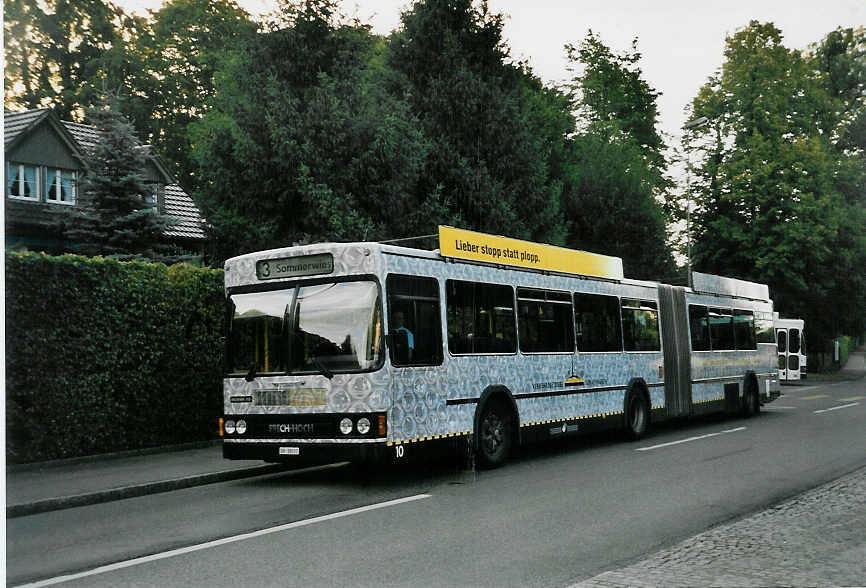 (047'817) - VBSH Schaffhausen - Nr. 10/SH 38'010 - Scania/FHS am 12. Juli 2001 in Schaffhausen, Wiesli