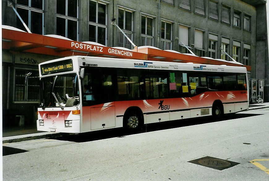 (049'504) - BGU Grenchen - Nr. 5/SO 21'952 - Mercedes am 25. August 2001 in Grenchen, Postplatz