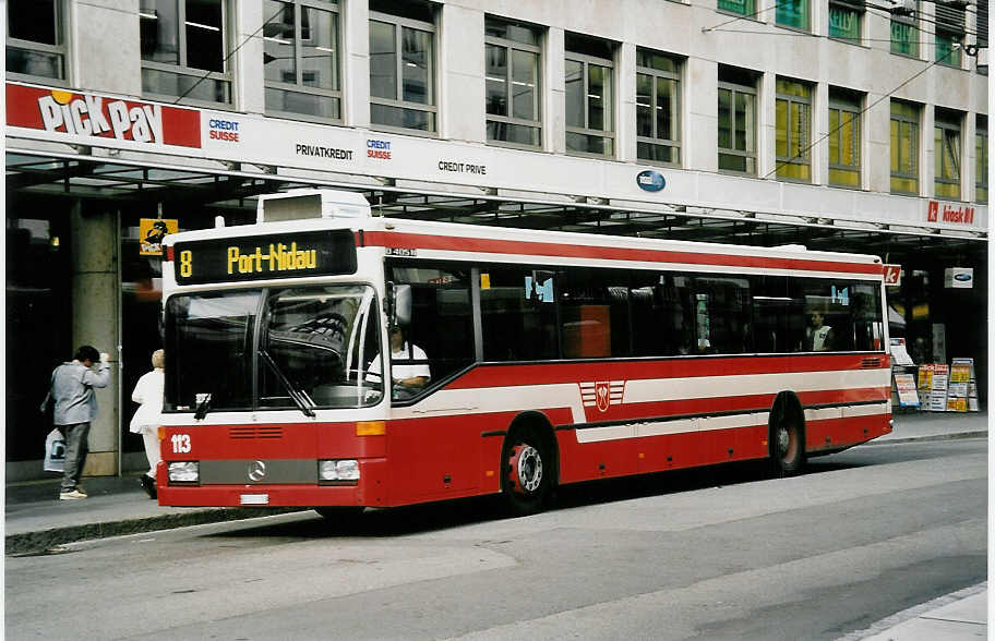 (049'931) - VB Biel - Nr. 113/BE 510'113 - Mercedes am 1. Oktober 2001 in Biel, Guisanplatz