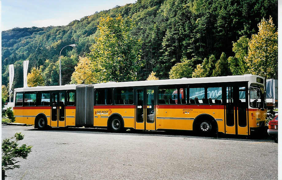 (050'005) - Steiner, Ortschwaben - Nr. 5 - Volvo/R&J am 1. Oktober 2001 in Biel, BTR