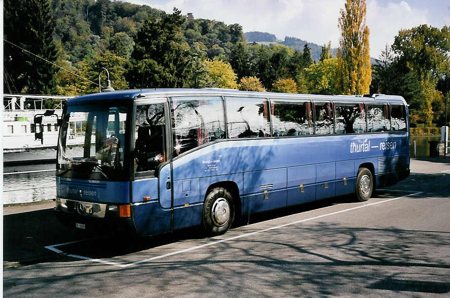 (050'115) - Thurtal-Reisen, Kefikon - TG 31'839 - Mercedes am 10. Oktober 2001 bei der Schifflndte Thun