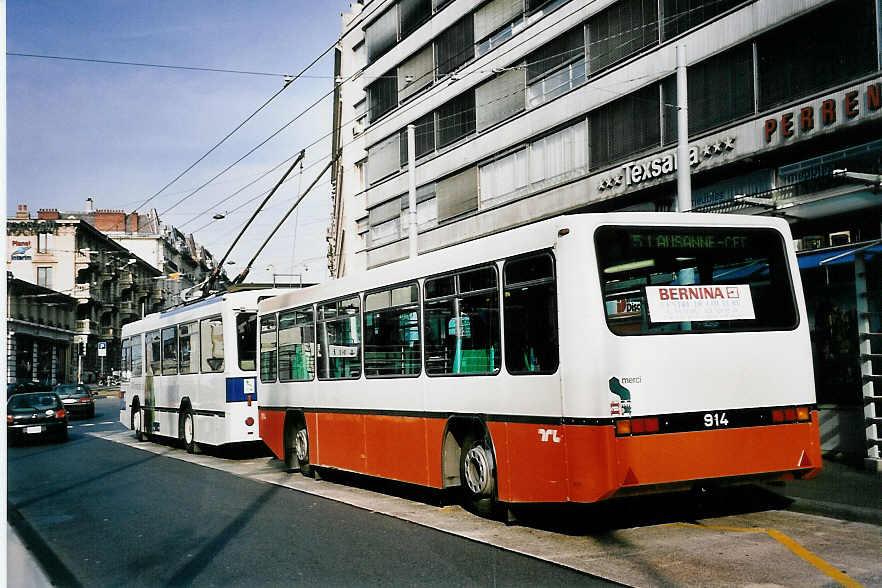 (052'232) - TL Lausanne - Nr. 914 - Lanz+Marti/Hess Personenanhnger am 17. Mrz 2002 beim Bahnhof Lausanne
