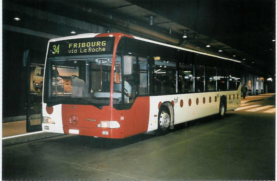 (052'433) - TPF Fribourg - Nr. 50/FR 300'326 - Mercedes am 17. Mrz 2002 in Fribourg, Busbahnhof