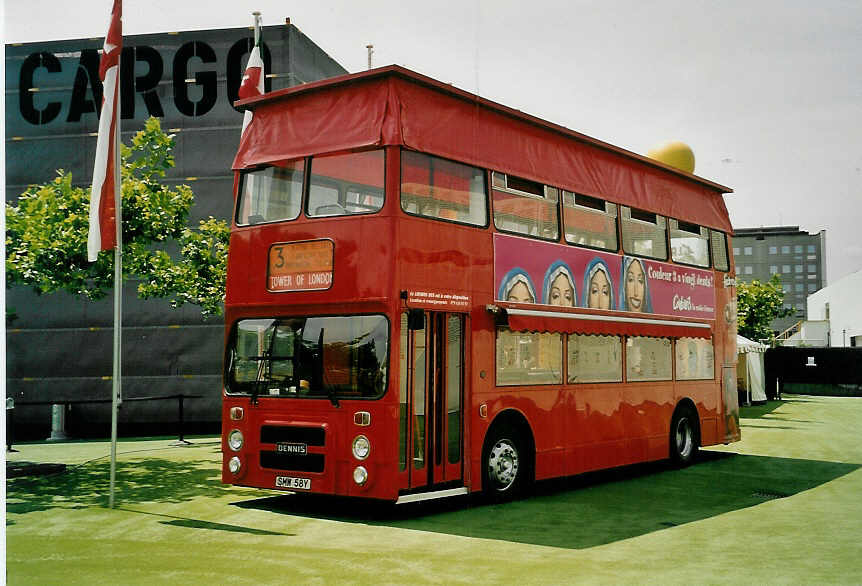 (054'229) - Aus England: SMW 58Y - Dennis (ex Londonbus) am 30. Juni 2002 in Neuchtel, Expo.02