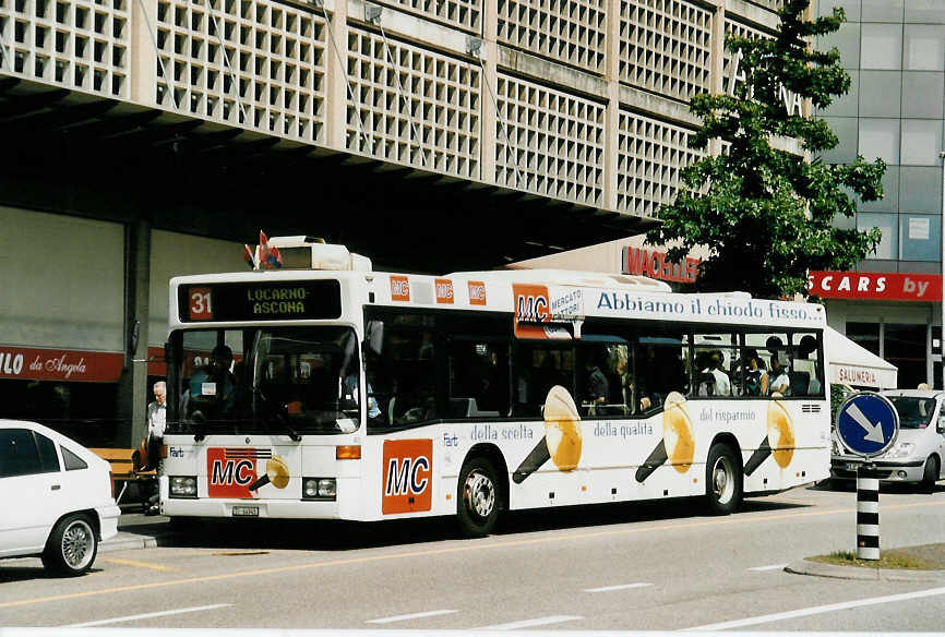 (054'816) - FART Locarno - Nr. 45/TI 64'945 - Mercedes am 23. Juli 2002 beim Bahnhof Locarno