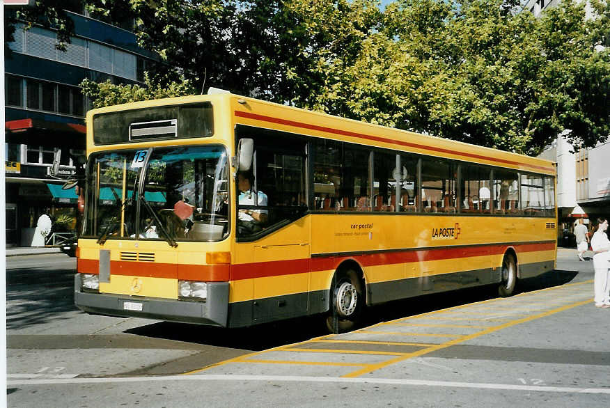(054'914) - Buchard, Leytron - VS 83'120 - Mercedes (ex AAGL Liestal Nr. 62) am 23. Juli 2002 beim Bahnhof Sion