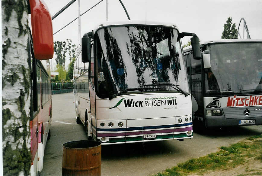(055'003) - Aus der Schweiz: Wick, Wil - SG 2903 - Bova am 25. Juli 2002 in Rust, Europapark