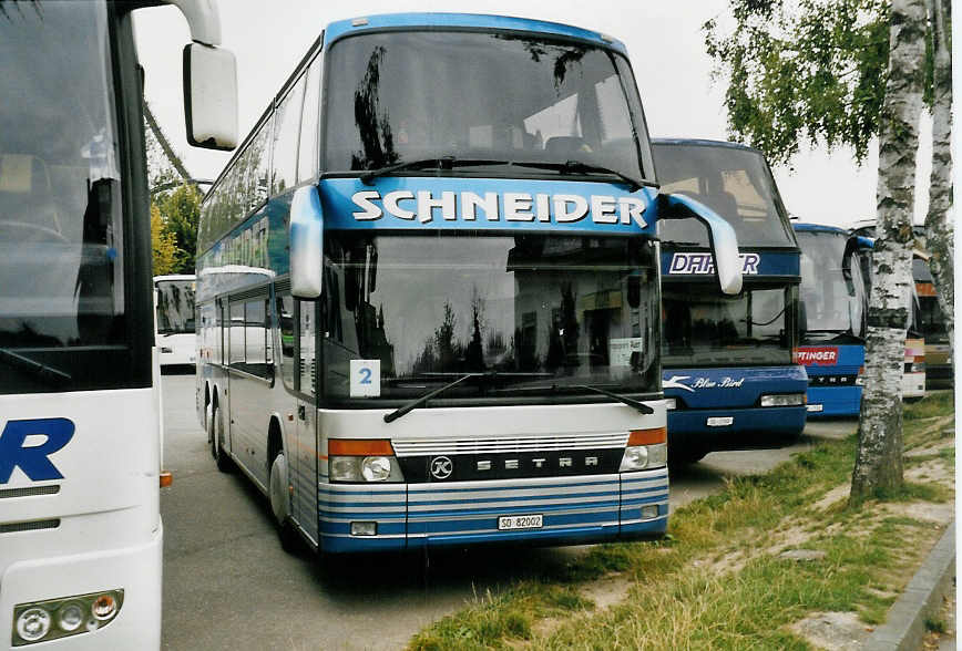 (055'005) - Aus der Schweiz: Schneider, Langendorf - SO 82'002 - Setra am 25. Juli 2002 in Rust, Europapark