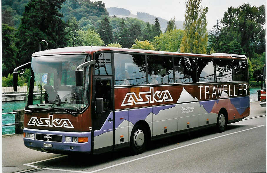 (055'425) - ASKA Aeschi - Nr. 12/BE 28'177 - MAN am 24. August 2002 bei der Schifflndte Thun