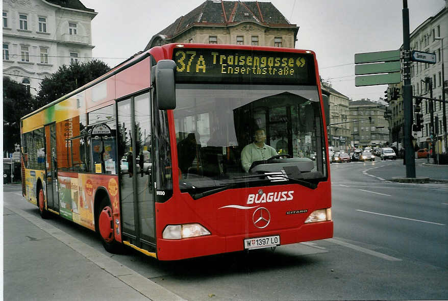 (056'821) - Blaguss, Wien - Nr. 9030/W 1397 LO - Mercedes am 10. Oktober 2002 in Wien, Spittelau