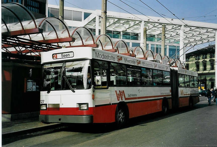 (058'909) - WV Winterthur - Nr. 127 - Saurer/FHS Gelenktrolleybus am 20. Februar 2003 beim Hauptbahnhof Winterthur