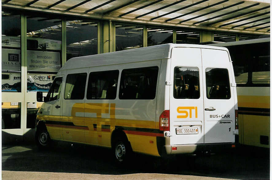 (060'704) - STI Thun - Nr. 1/BE 300'401 - Mercedes am 14. Juni 2003 in Thun, Garage