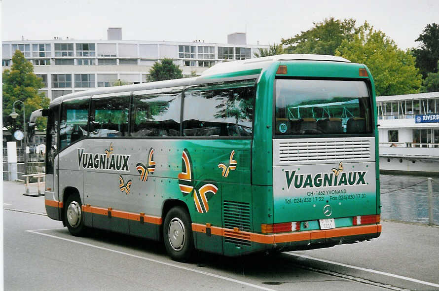 (061'911) - Vuagniaux, Yvonand - VD 1211 - Mercedes am 24. Juli 2003 bei der Schifflndte Thun