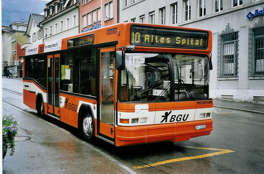 (062'831) - BGU Grenchen - Nr. 1/SO 21'958 - Neoplan am 30. August 2003 in Grenchen, Postplatz
