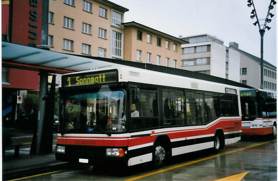 (063'922) - PostAuto Thurgau-Schaffhausen - Nr. 80/TG 158'218 - Neoplan (ex P 25'354; ex Seiler, Frauenfeld Nr. 115) am 9. Oktober 2003 beim Bahnhof Frauenfeld