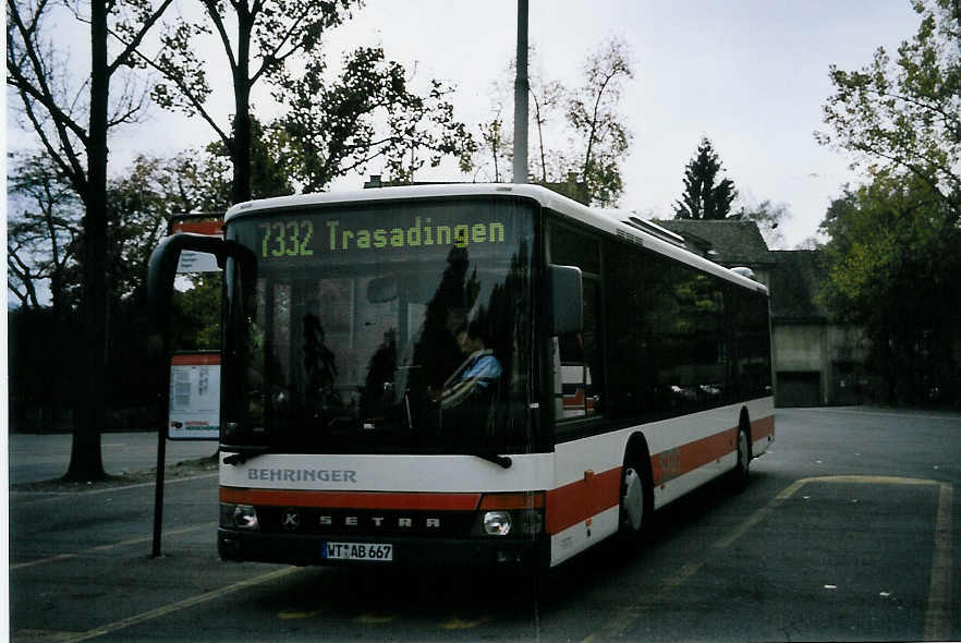 (064'232) - Aus Deutschland: Behringer, Klettgau - WT-AB 667 - Setra am 18. Oktober 2003 in Schaffhausen, Bushof
