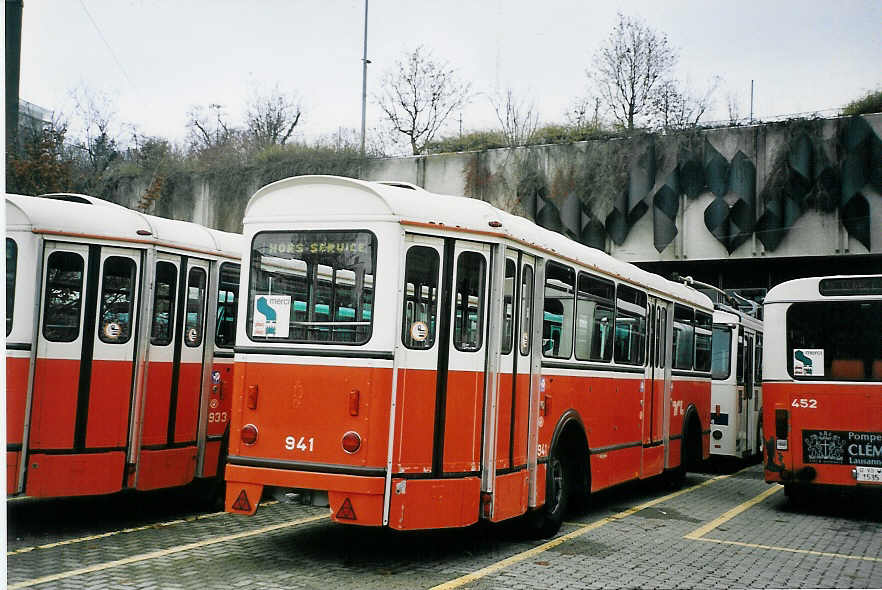 (064'622) - TL Lausanne - Nr. 941 - Moser/Eggli-Mischler Personenanhnger am 29. November 2003 in Lausanne, Dpt Borde