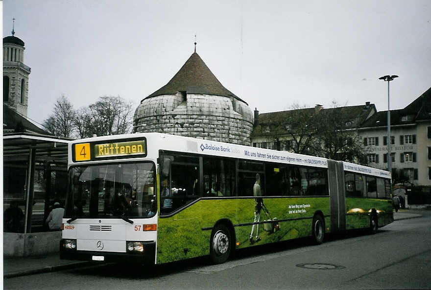 (064'929) - BSU Solothurn - Nr. 57/SO 66'477 - Mercedes am 30. Dezember 2003 in Solothurn, Amthausplatz