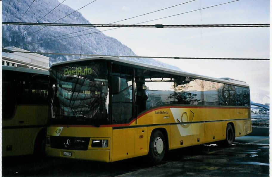(065'011) - Demarmels, Salouf - GR 43'390 - Mercedes am 1. Januar 2004 in Chur, Postautostation