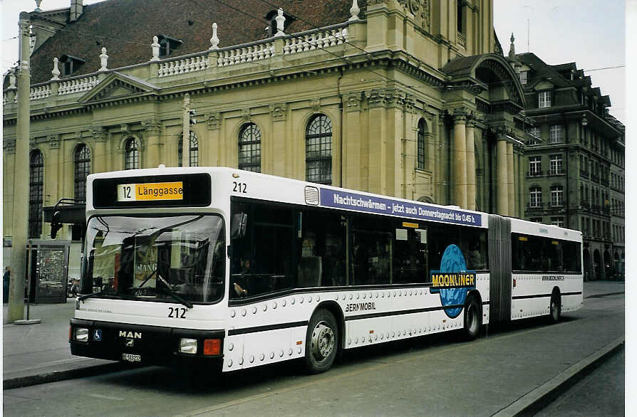 (065'819) - Bernmobil, Bern - Nr. 212/BE 513'212 - MAN am 29. Februar 2004 beim Bahnhof Bern