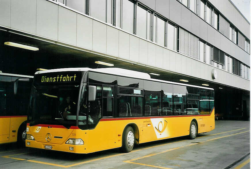 (065'923) - PostAuto Bern-Freiburg-Solothurn - Nr. 533/BE 615'696 - Mercedes (ex P 25'236) am 8. Mrz 2004 in Bern, Postautostation