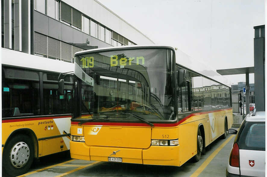 (066'004) - PostAuto Bern-Freiburg-Solothurn - Nr. 512/BE 615'599 - Volvo/Hess (ex P 25'678) am 8. Mrz 2004 in Bern, Postautostation