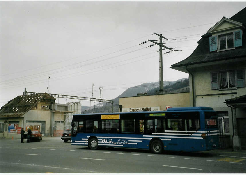(066'505) - AFA Adelboden - Nr. 1/BE 19'692 - Mercedes am 17. April 2004 beim Bahnhof Frutigen