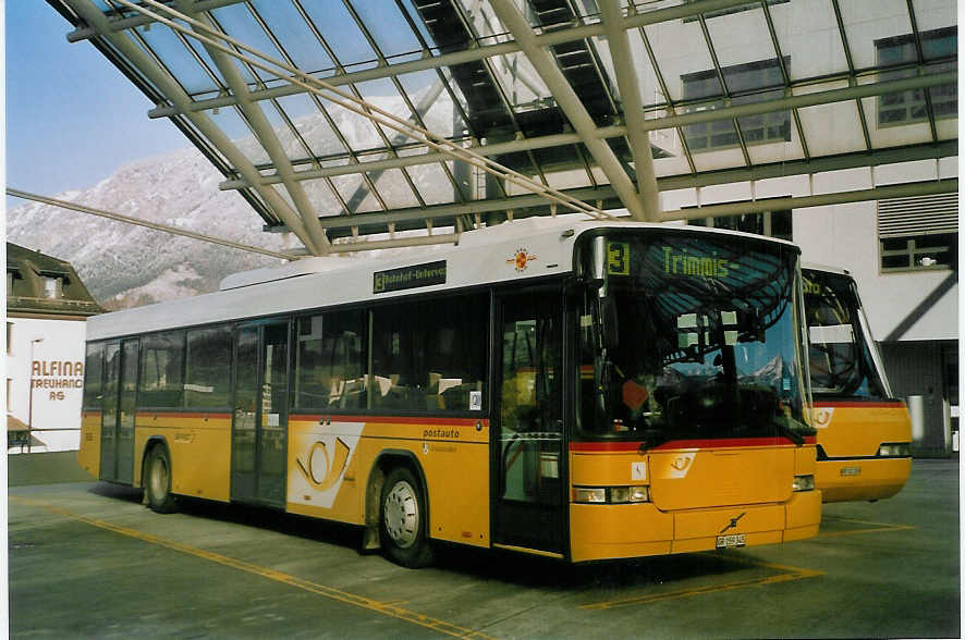 (066'611) - PostAuto Graubnden - GR 159'345 - Volvo/Hess (ex P 25'676) am 20. April 2004 in Chur, Postautostation