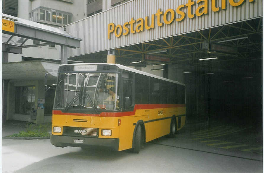066'716) - PostAuto Graubünden - GR 102'306 - NAW/Hess (ex P 24'441) am 20.  April 2004 in Thusis, Postautostation 