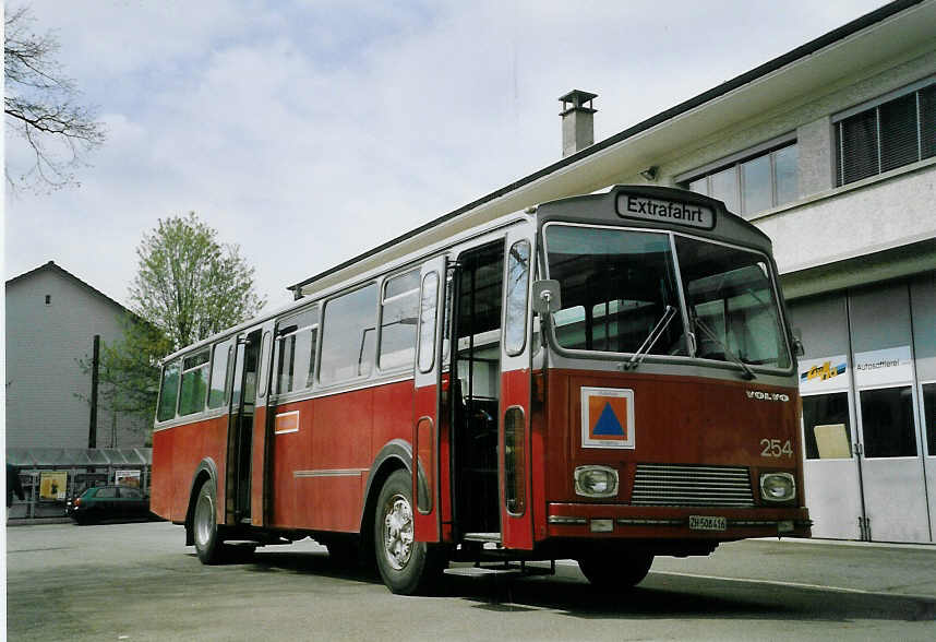 (067'116) - Zivilschutz, Winterthur - Nr. 254/ZH 508'416 - Volvo/Tscher (ex WV Winterthur Nr. 254) am 24. April 2004 in Winterthur, Depot Deutweg