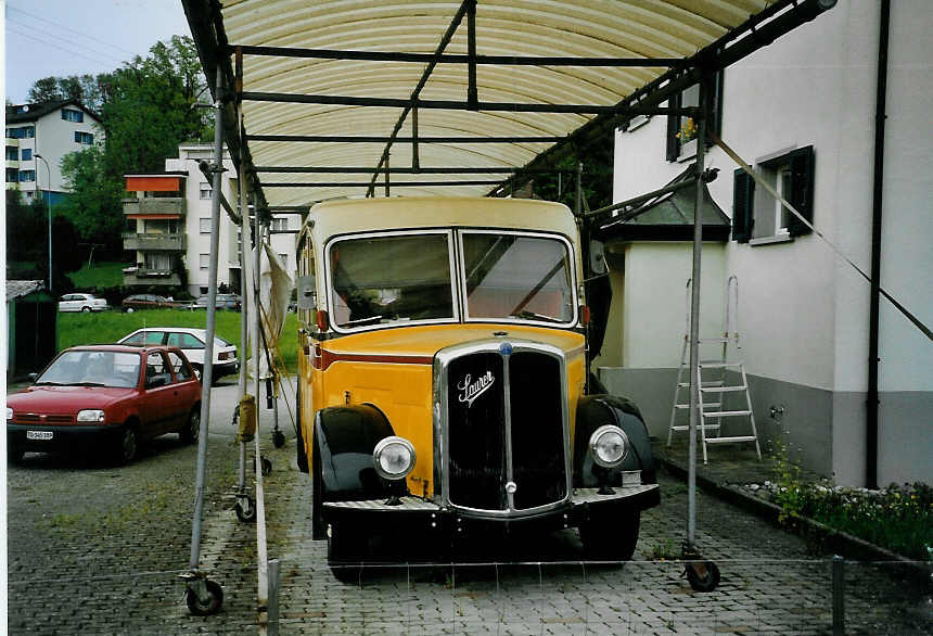 (067'411) - Oldi-Reisen, Matzingen - Saurer am 8. Mai 2004 in Matzingen, Hauptstrasse