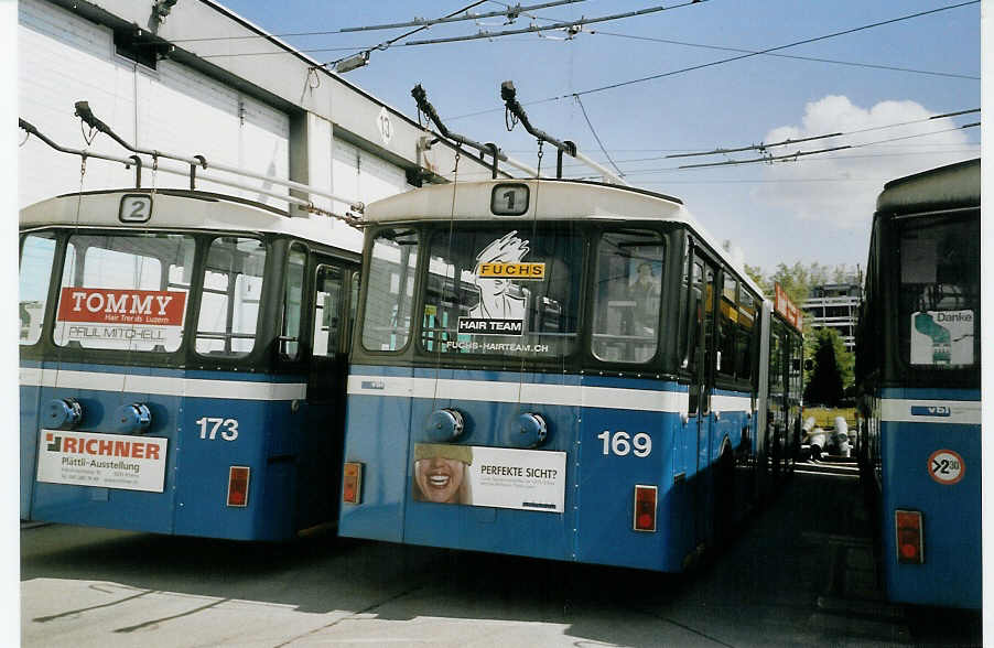 (067'729) - VBL Luzern - Nr. 169 - Volvo/Hess Gelenktrolleybus am 23. Mai 2004 in Luzern, Depot