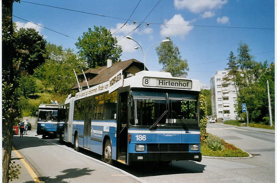 (067'911) - VBL Luzern - Nr. 186 - NAW/Hess Gelenktrolleybus am 23. Mai 2004 in Luzern, Wrzenbach