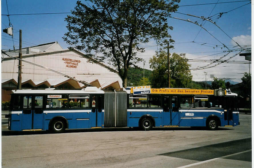 (067'921) - VBL Luzern - Nr. 165 - Volvo/Hess Gelenktrolleybus am 23. Mai 2004 in Luzern, Allmend