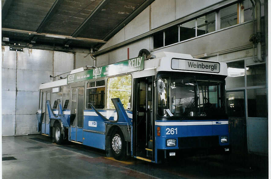 (067'929) - VBL Luzern - Nr. 261 - NAW/R&J-Hess Trolleybus am 23. Mai 2004 in Luzern, Depot