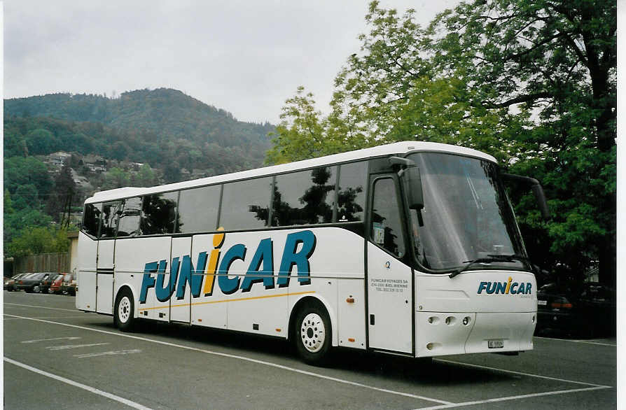(068'026) - Funi-Car, Biel - Nr. 9/BE 59'509 - Bova am 27. Mai 2004 in Thun, Seestrasse