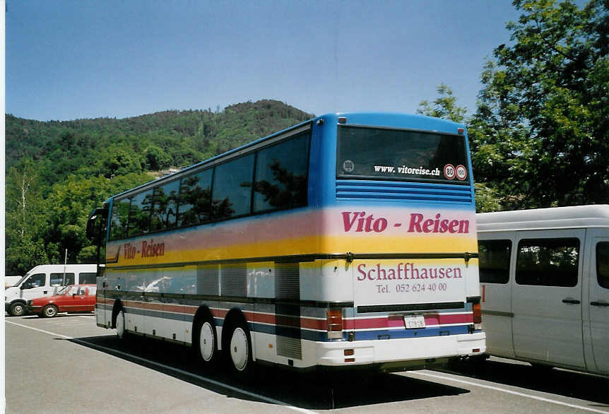 (068'219) - Vito-Reisen, Schaffhausen - SH 17'818 - Setra am 8. Juni 2004 in Thun, Seestrasse