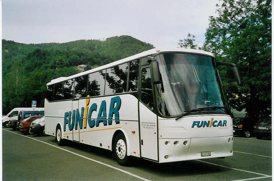(068'717) - Funi-Car, Biel - Nr. 8/BE 207'008 - Bova am 26. Juni 2004 in Thun, Seestrasse