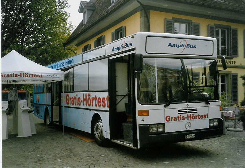 (068'801) - AmpliBus, Baar - Nr. 4/TG 136'580 - Mercedes (ex Gowa, Luzern Nr. 52) am 29. Juni 2004 in Thun, Waisenhausplatz